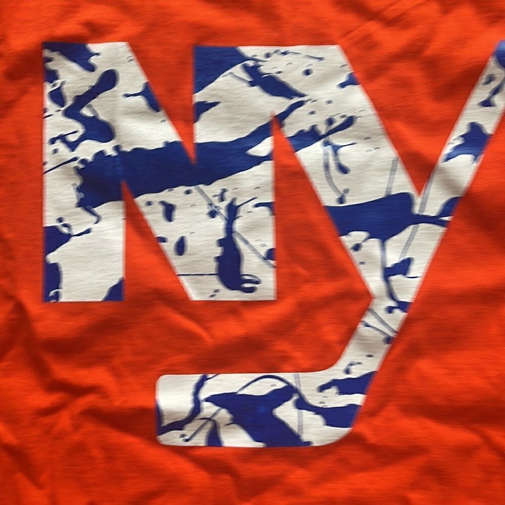 NY islanders t shirt